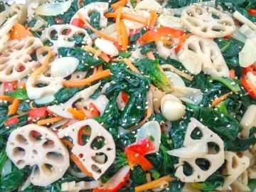 황성수 힐링테이블 _ 연근시금치볶음